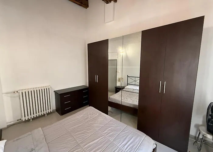 公寓 Three Bedroom In Center *